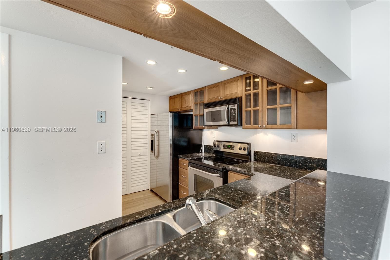 THE FLORIDIAN CONDO · #2406 in Miami Beach - Photo 11