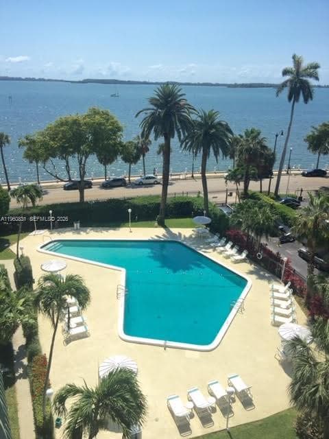 BRICKELL BAY TOWER CONDO · #1217 in Miami - Photo 18