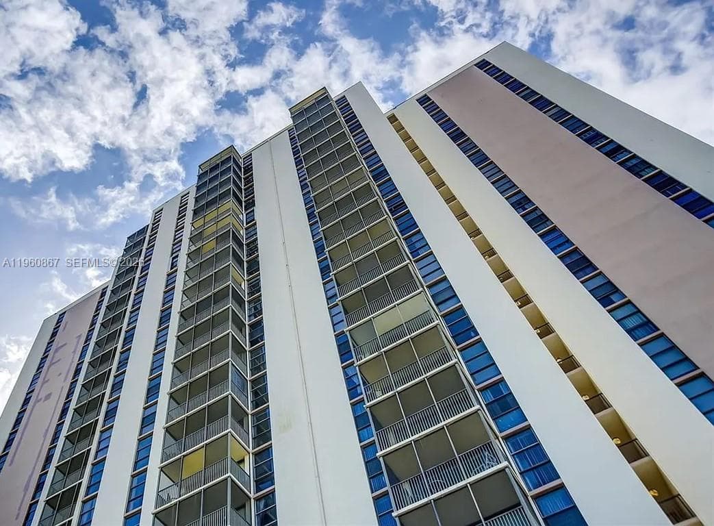 CORONADO CONDO · #1425 in Aventura - Photo 59