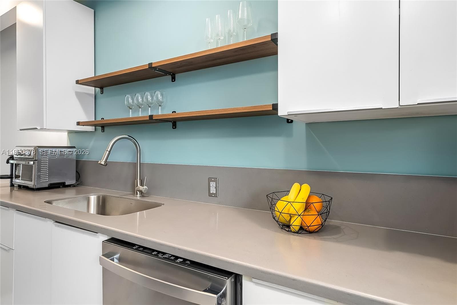 JEFFERSON VILLAS CONDO · #302 in Miami Beach - Photo 9