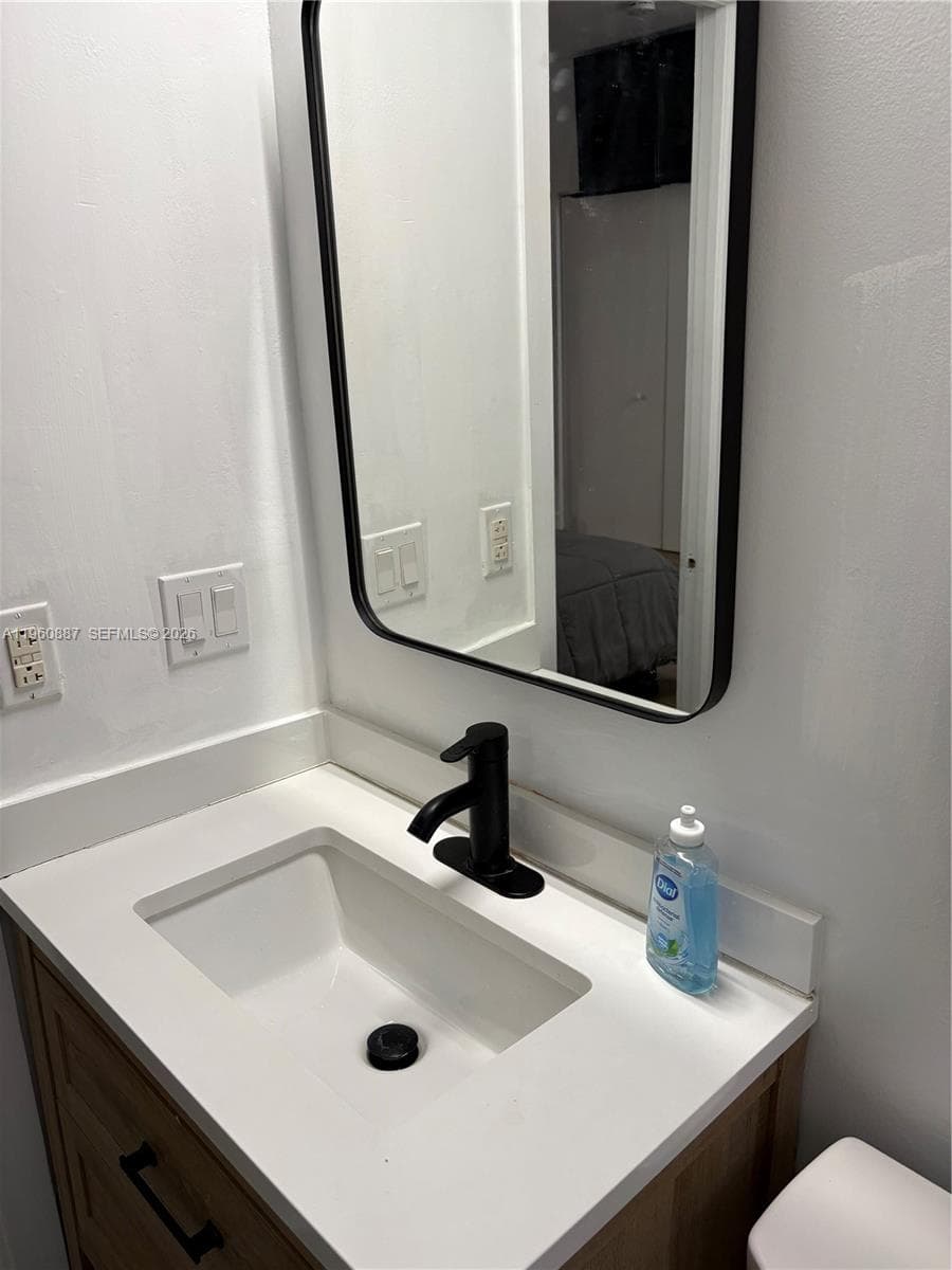 THE LESLIE CONDO · #4 in Miami Beach - Photo 3