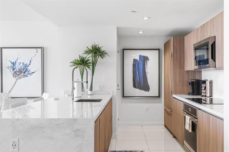 Fully equipped kitchen