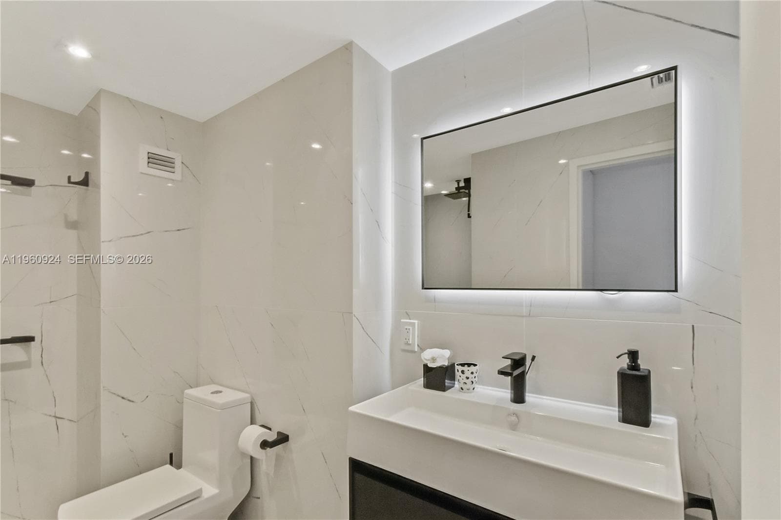 SOUTH BAY CLUB CONDO · #421 in Miami Beach - Photo 11