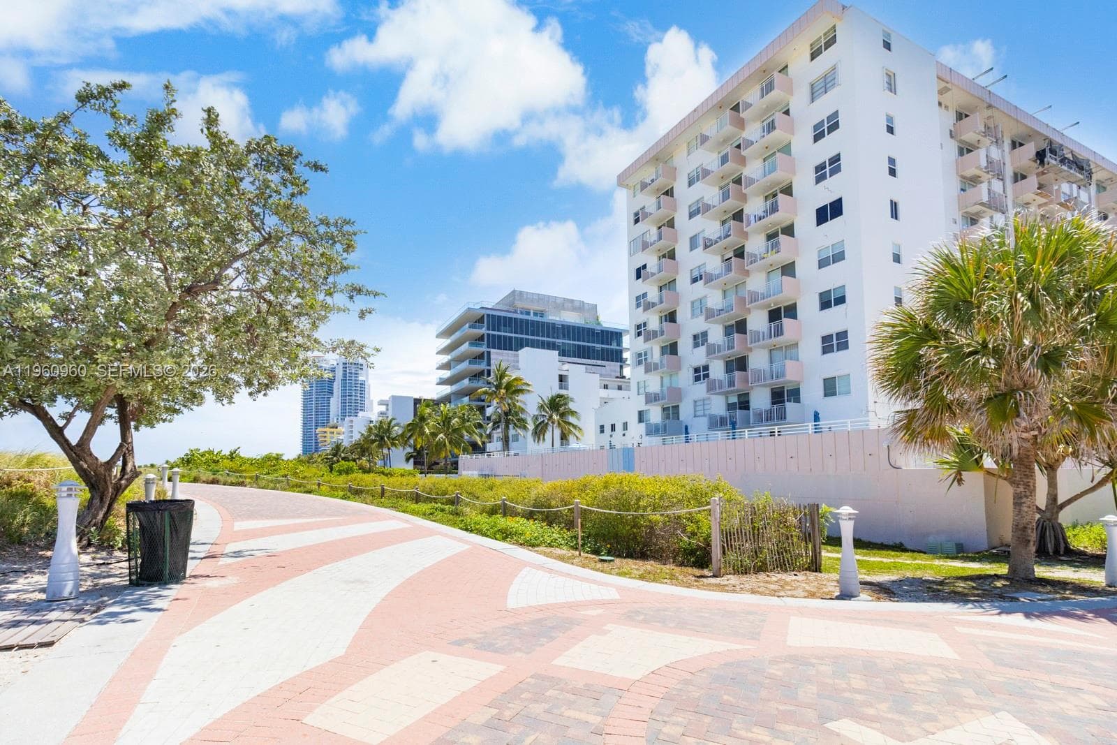 OCEAN POINT CONDO · #819 in Miami Beach - Photo 5