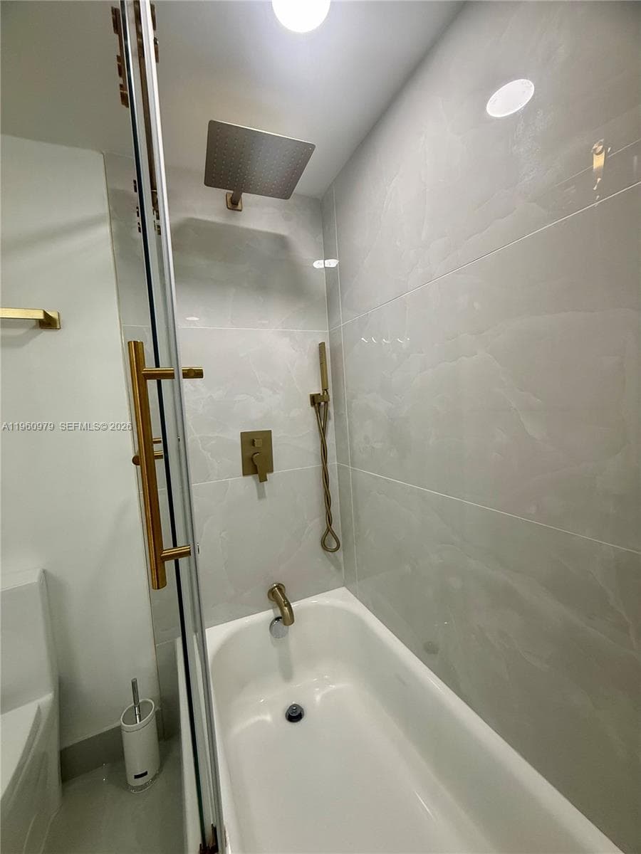 1000 ISL BLVD WILLIAMS IS · #2312 in Aventura - Photo 32