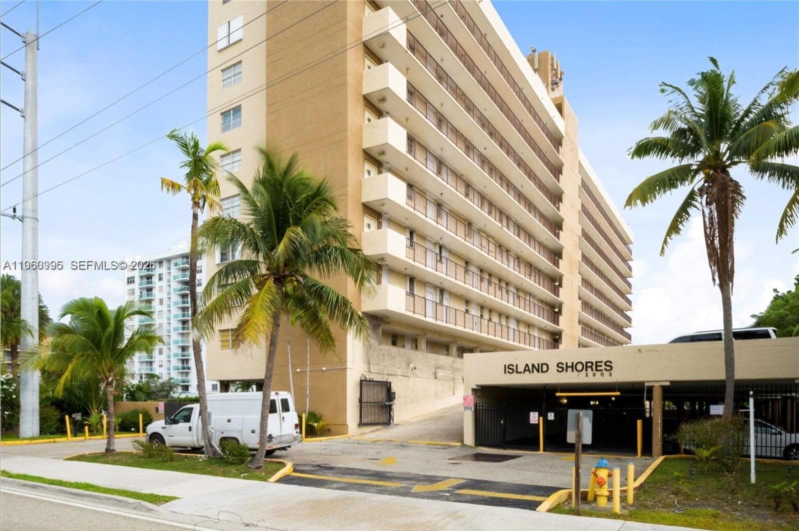 ISLAND SHORES CONDO · #707 in North Miami Beach - Photo 12