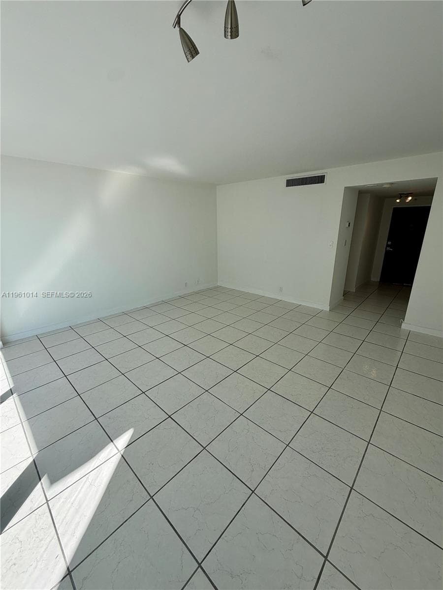 BAY PARK TOWERS CONDO · #509 in Miami - Photo 14