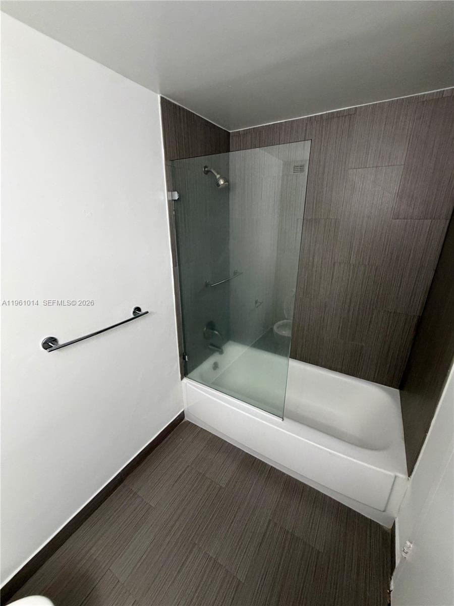 BAY PARK TOWERS CONDO · #509 in Miami - Photo 8