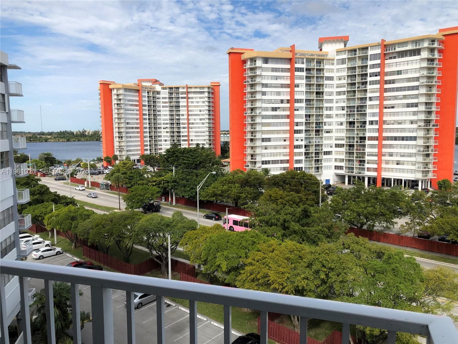 WILSHIRE CONDO · #804E in Miami - Photo 7