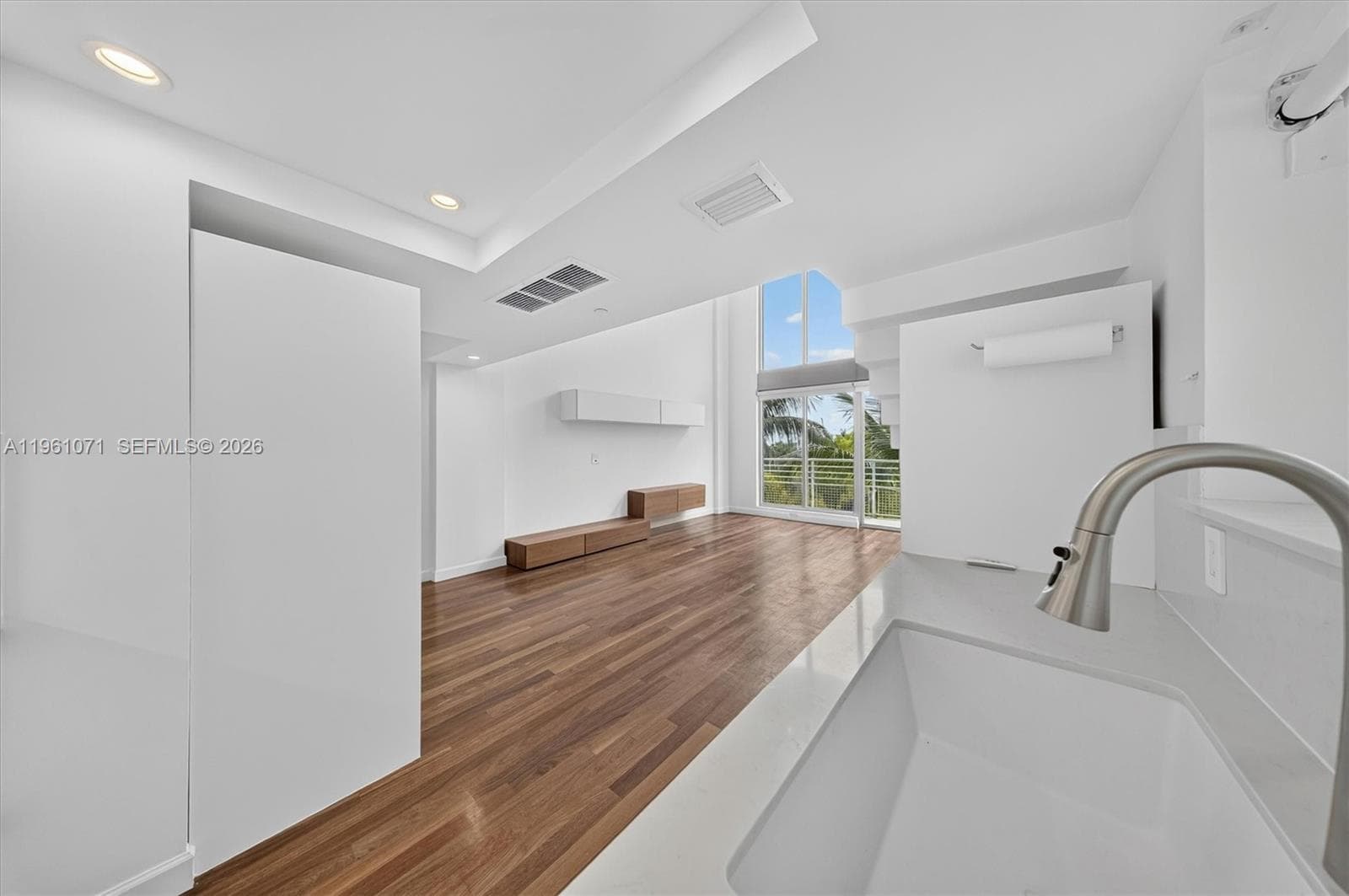 ABSOLUT CONDO · #LP-4 in Miami Beach - Photo 10