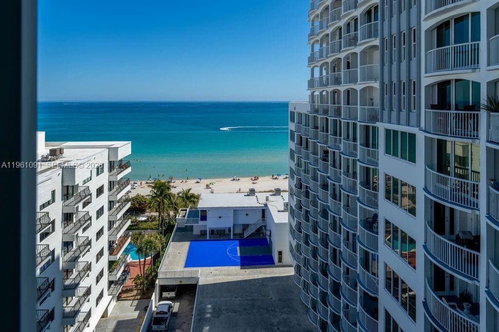 THE CARRIAGE HOUSE CONDO · #919 in Miami Beach - Photo 21