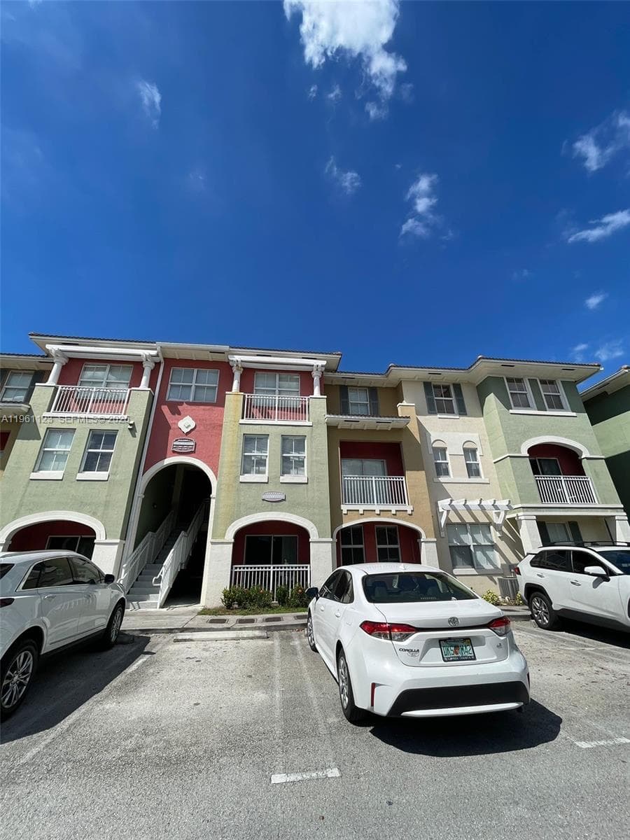 PROMENADE SHORES AT DORAL · #203 in Doral - Photo 2