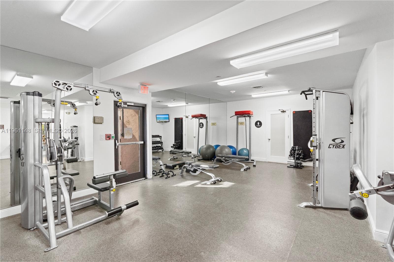 MALAGA TOWERS CONDO · #17D in Hallandale Beach - Photo 32