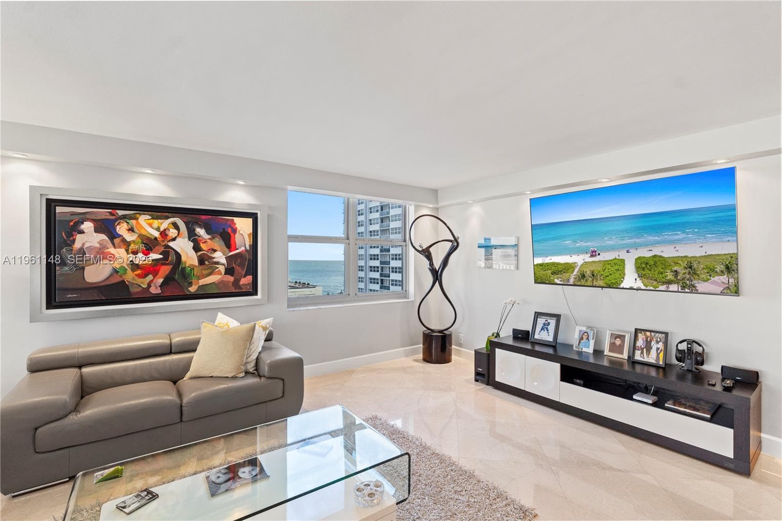 MALAGA TOWERS CONDO · #17D in Hallandale Beach - Photo 1