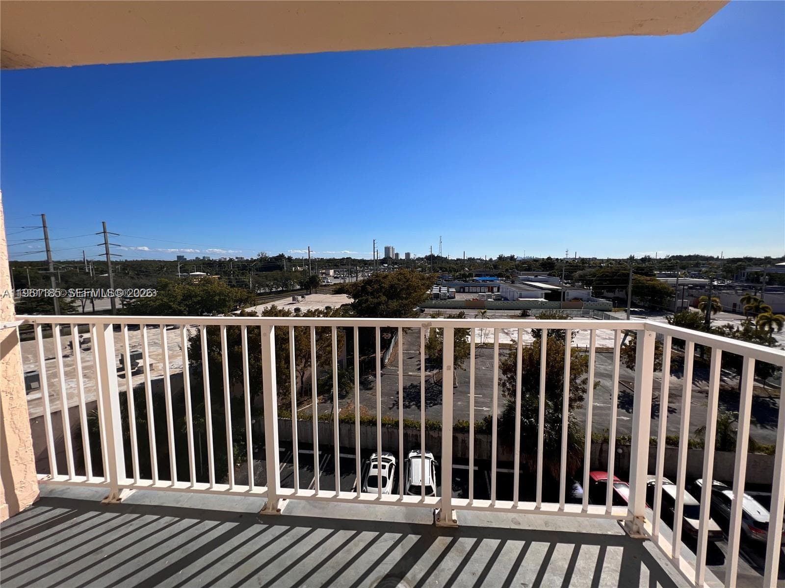 TALL TREES CONDO · #618 in North Miami Beach - Photo 2