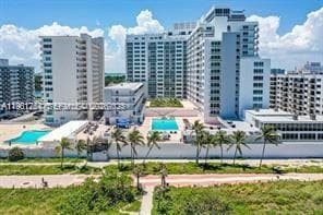 THE CARRIAGE HOUSE CONDO · #223 in Miami Beach - Photo 2