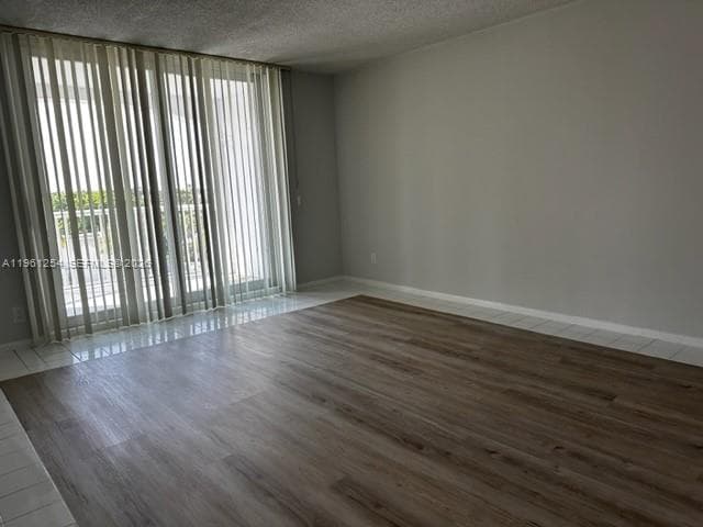 THE CARRIAGE HOUSE CONDO · #223 in Miami Beach - Photo 19