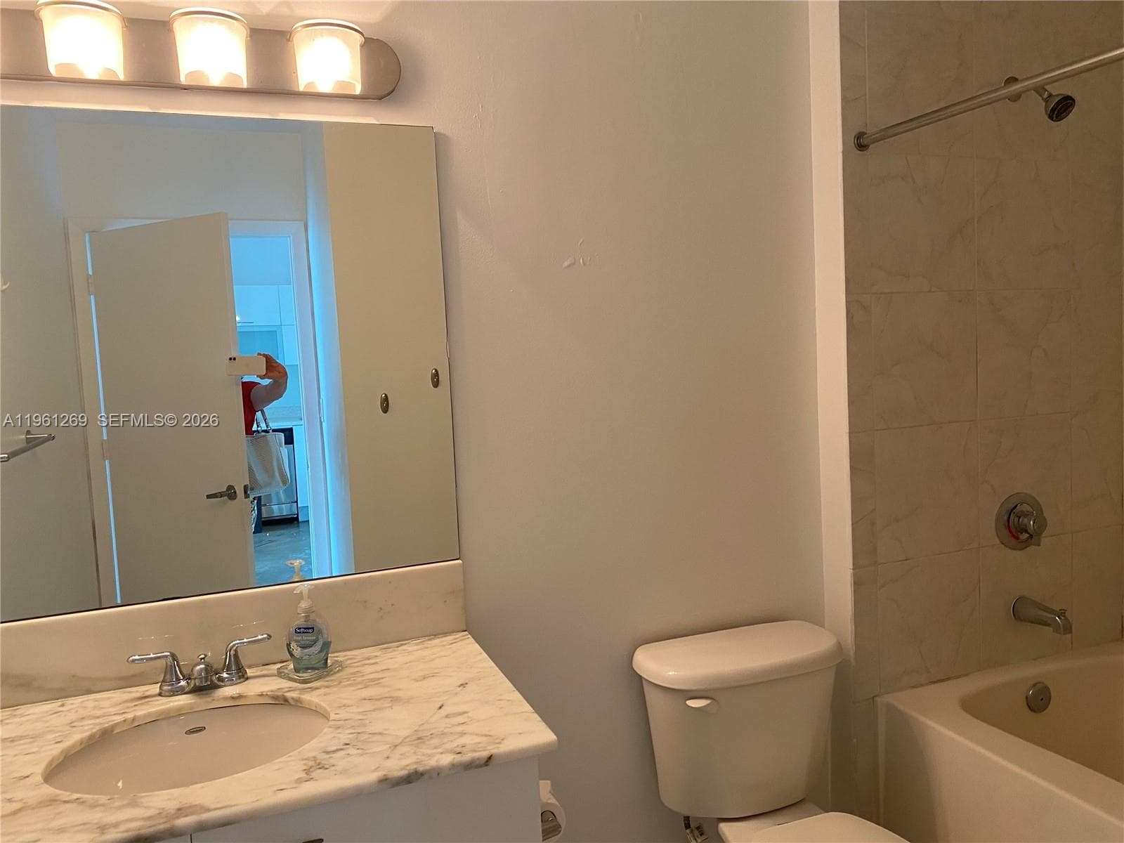 Loft Downtown II · #2511 in Miami - Photo 9