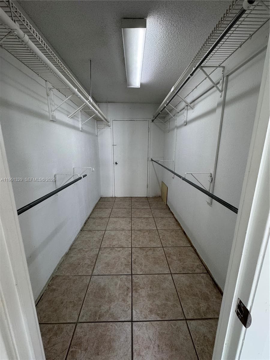 DEL PRADO MARINA · #1701 in Aventura - Photo 21