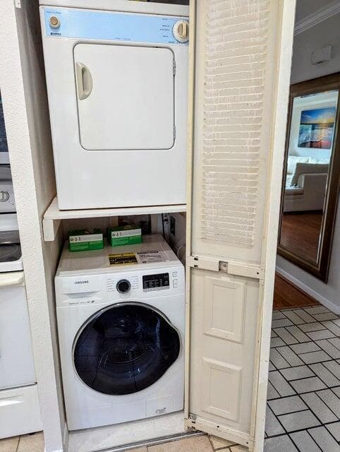 IN-WASHER AND DRYER