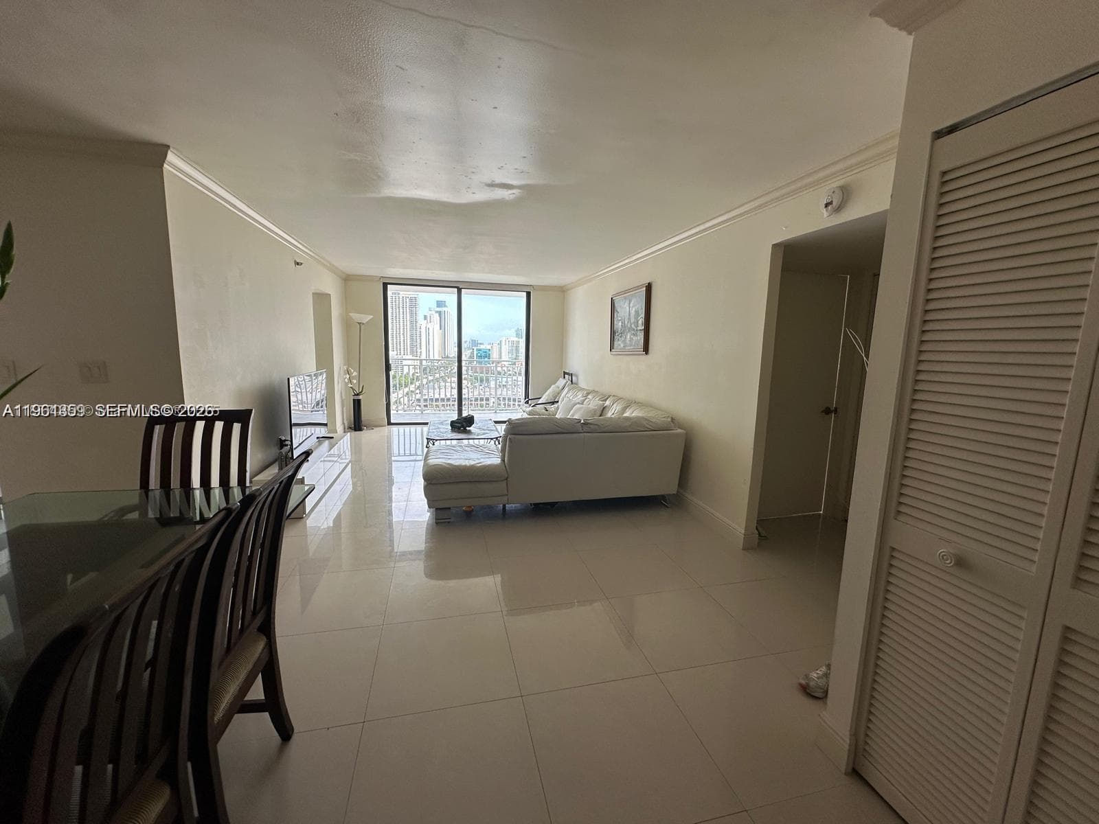 WINSTON TOWERS 600 · #2202 in Sunny Isles Beach - Photo 4