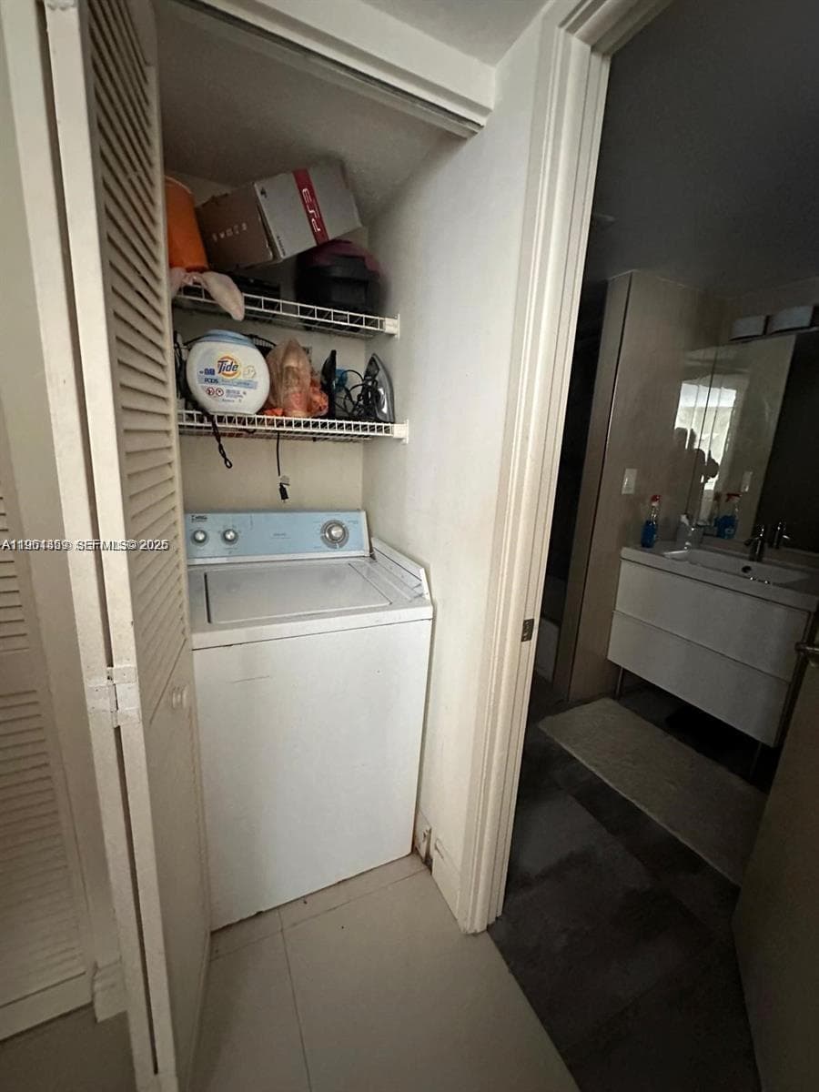 WINSTON TOWERS 600 · #2202 in Sunny Isles Beach - Photo 8