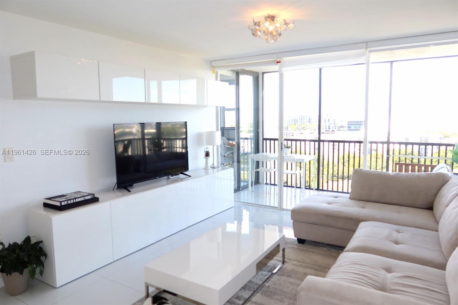 Coronado Condominium · #1422 in Aventura - Photo 10