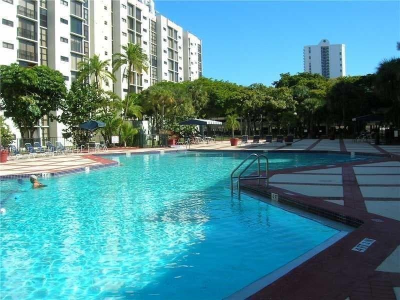 PLAZA OF AMERICAS 4 · #508 in Sunny Isles Beach - Photo 6