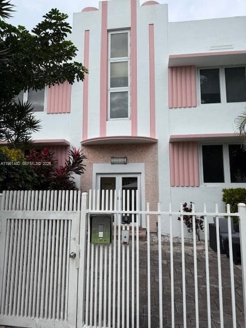 JEFFERSON PLACE CONDO · #11 in Miami Beach - Photo 13