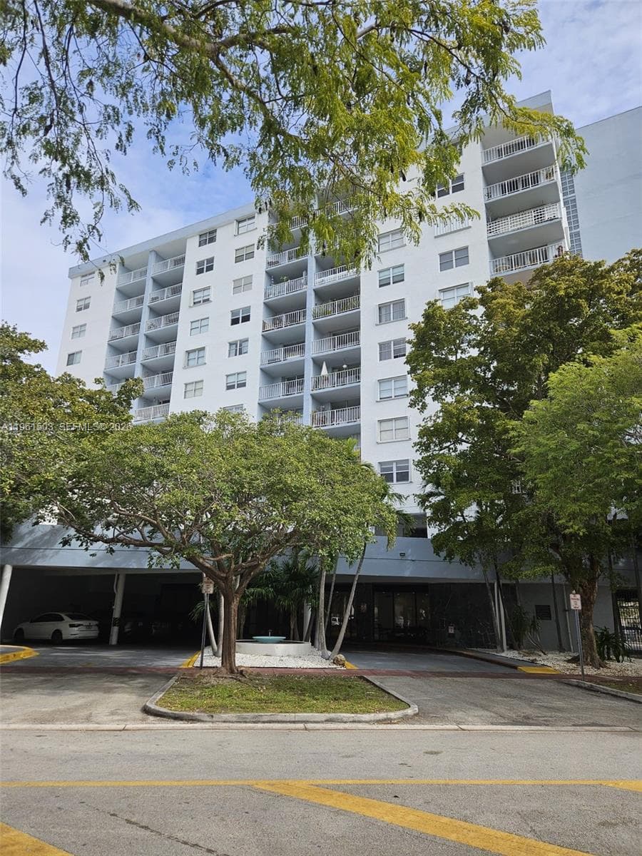 STANTON HOUSE CONDO · #8J in Miami Beach - Photo 17