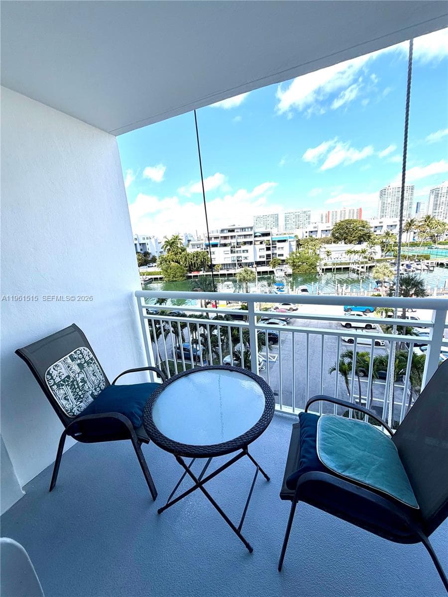 COASTAL TOWERS CONDO · #524 in Sunny Isles Beach - Photo 12