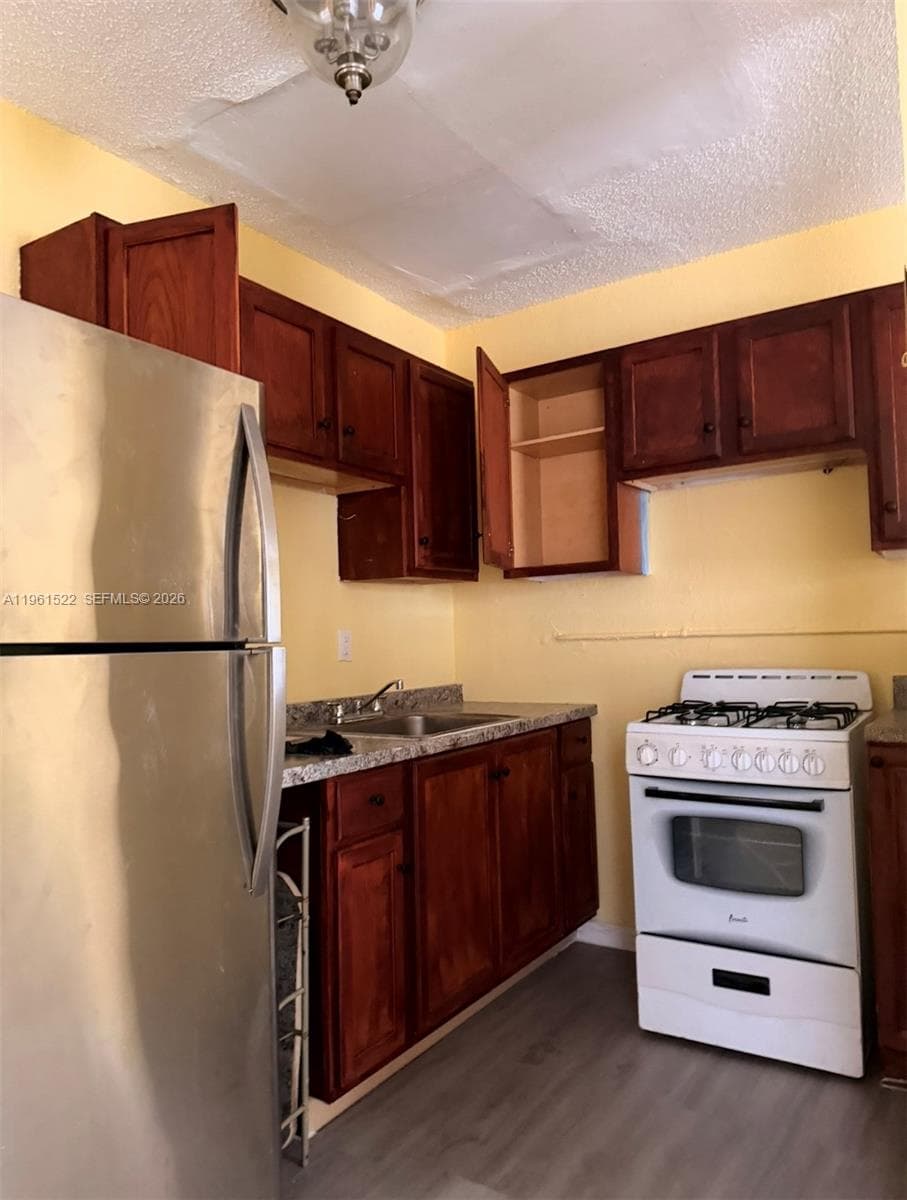 THOMAS GROVE CONDO · #3 in Miami - Photo 2