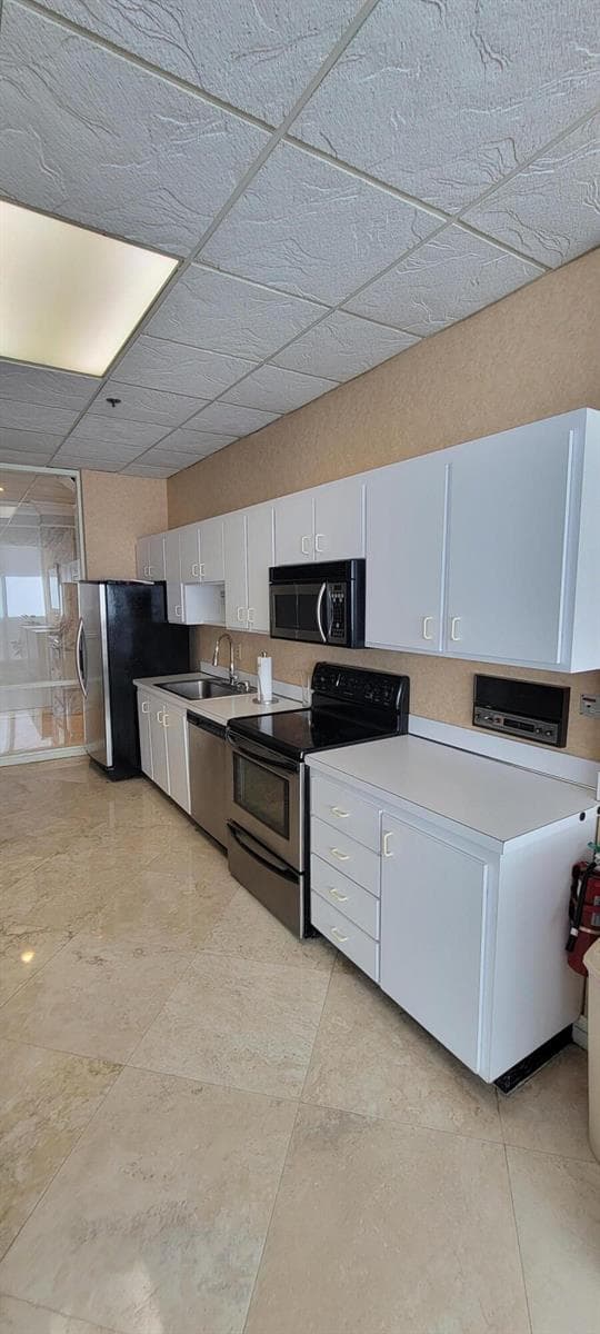 Lobby Kitchen