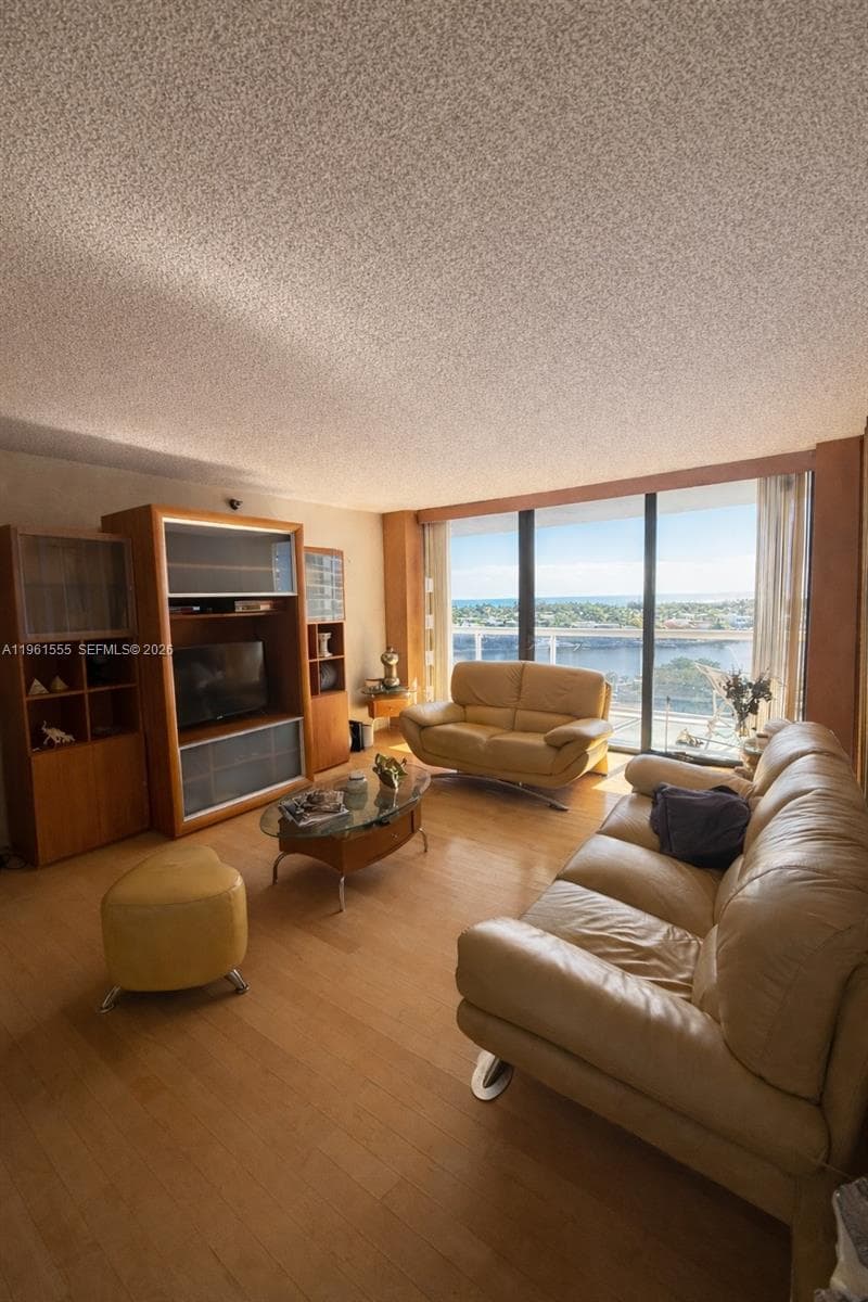 WATERVIEW CONDO · #1037 in Aventura - Photo 9