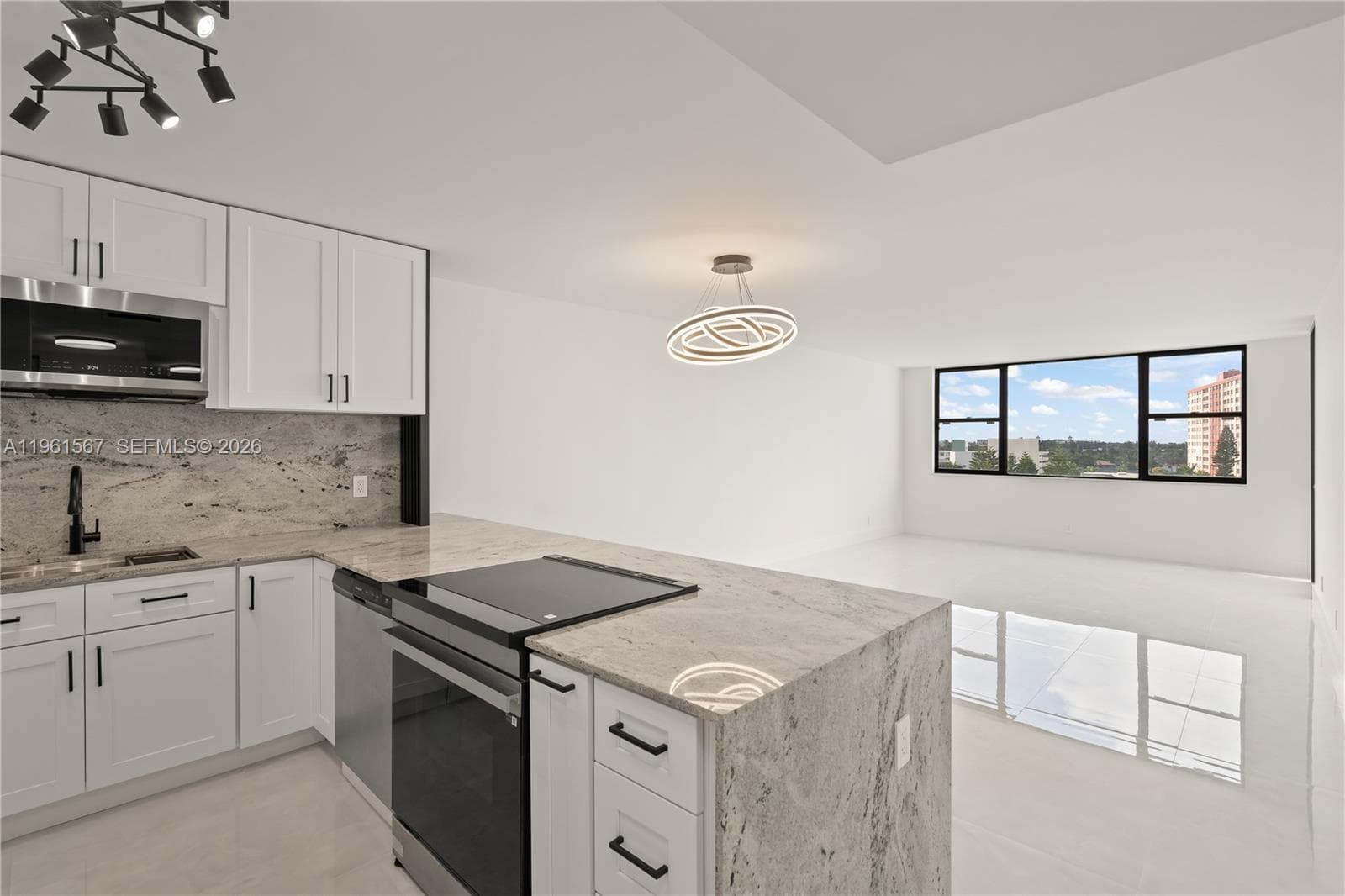 PARKER DORADO CONDO · #717 in Hallandale Beach - Photo 4