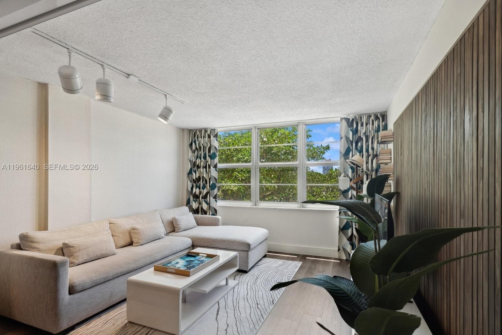 ADMIRAL TOWERS CONDO · #403 in Miami Beach - Photo 3