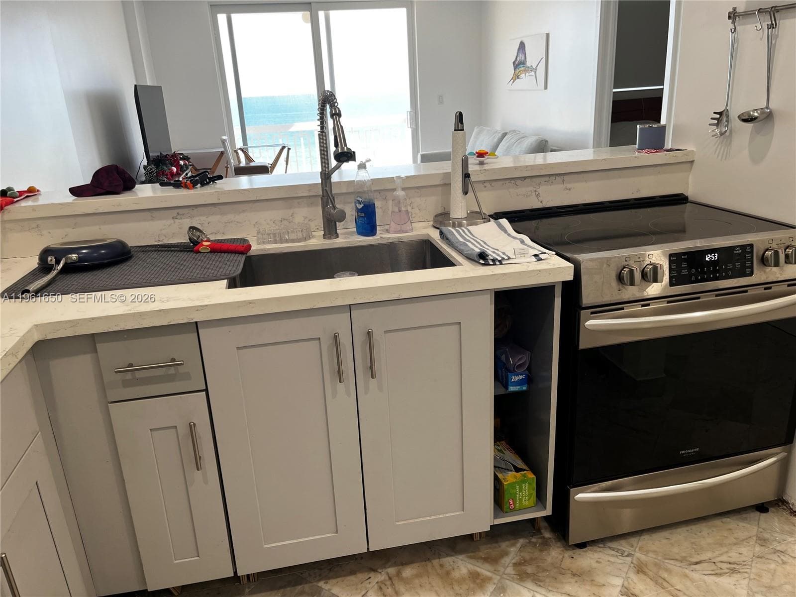 THE PRESIDENTIAL CONDO · #716 in Miami Beach - Photo 2