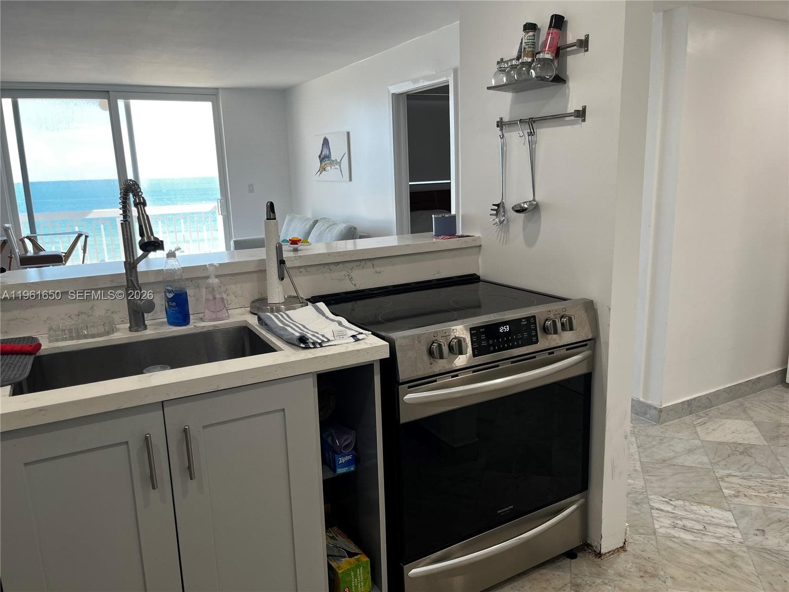 THE PRESIDENTIAL CONDO · #716 in Miami Beach - Photo 7