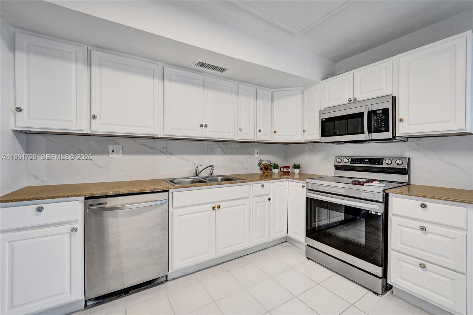 ALLINGTON TOWERS · #16B in Hollywood - Photo 11