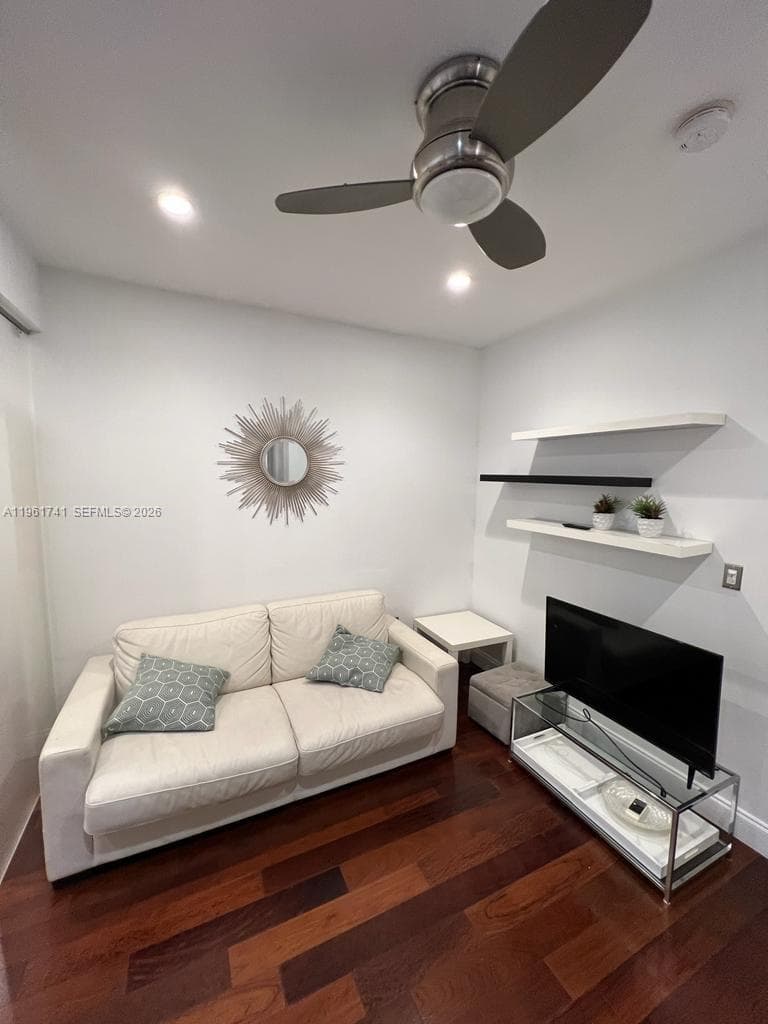 526 15th St · #4 in Miami Beach - Photo 9