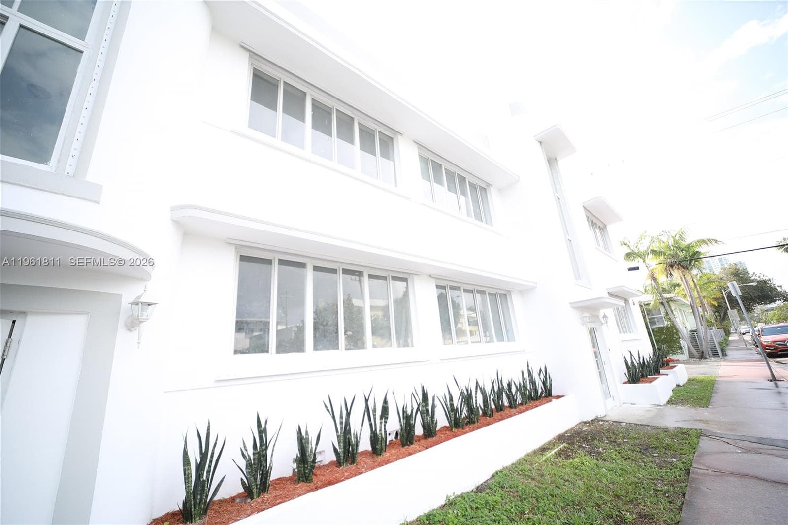 FIRST DECO CONDO · #104 in Miami Beach - Photo 1