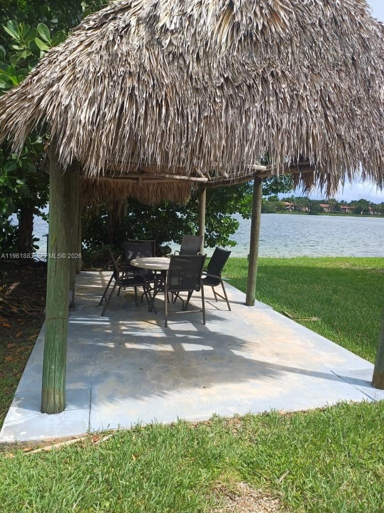 COCO WOOD CONDO · #119 in Miami - Photo 26