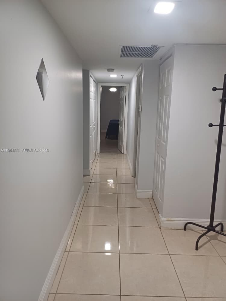 COCO WOOD CONDO · #119 in Miami - Photo 10