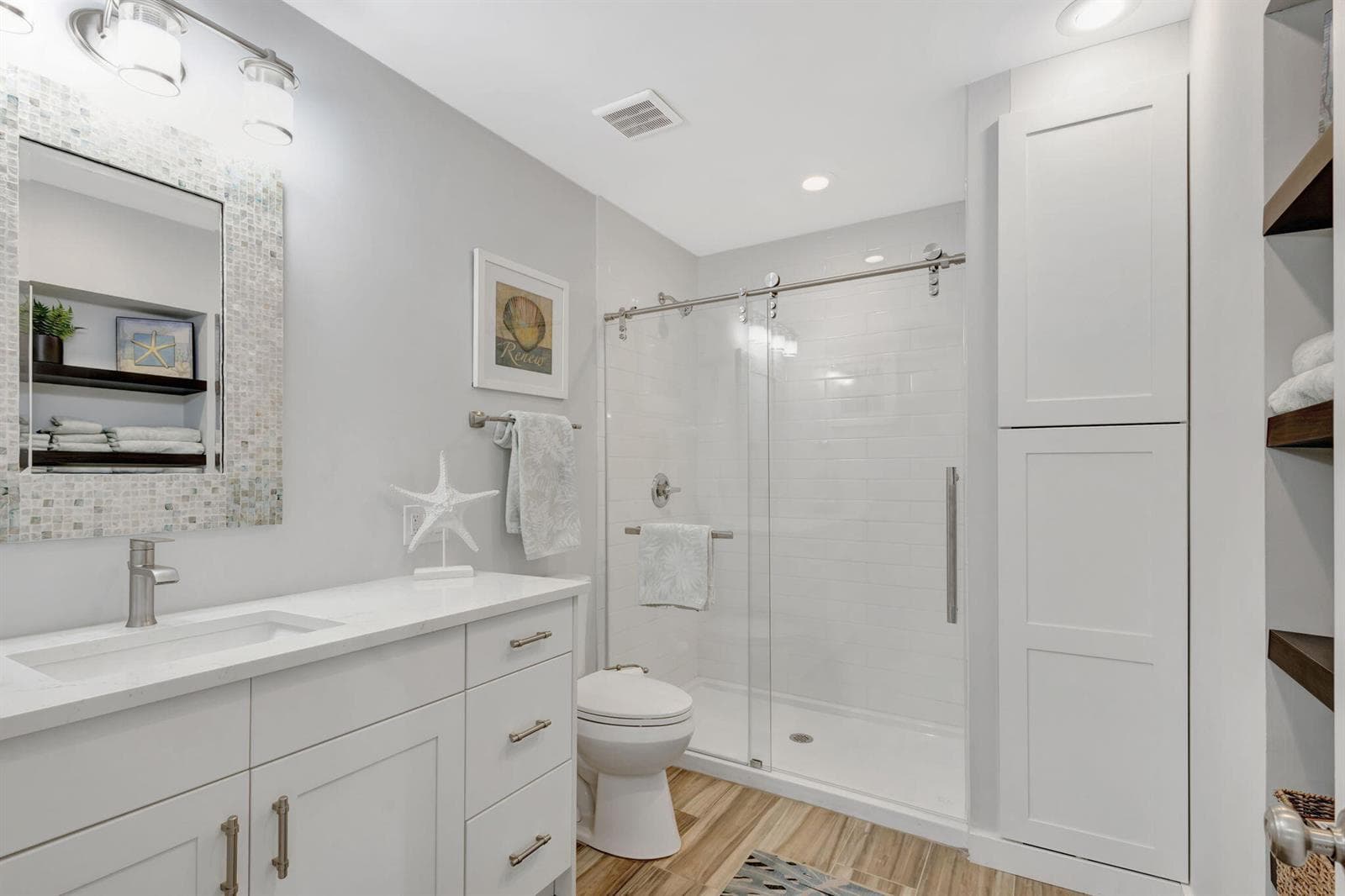 1st Floor Bath