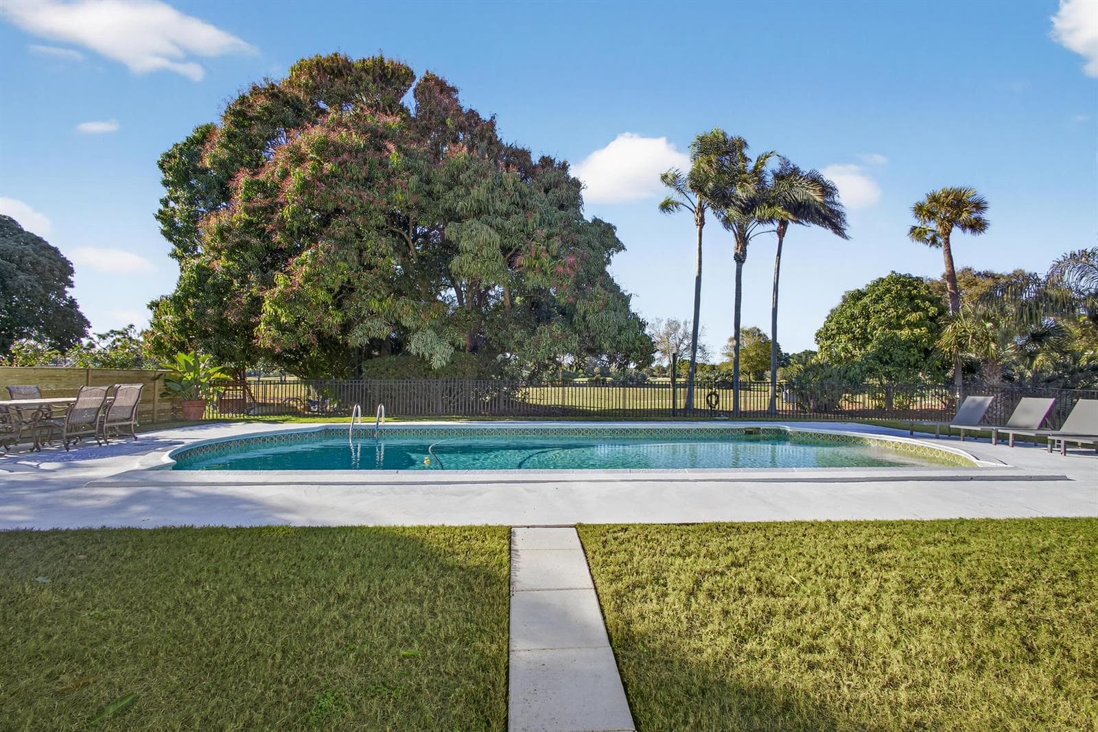Pool overlooks Golf Course