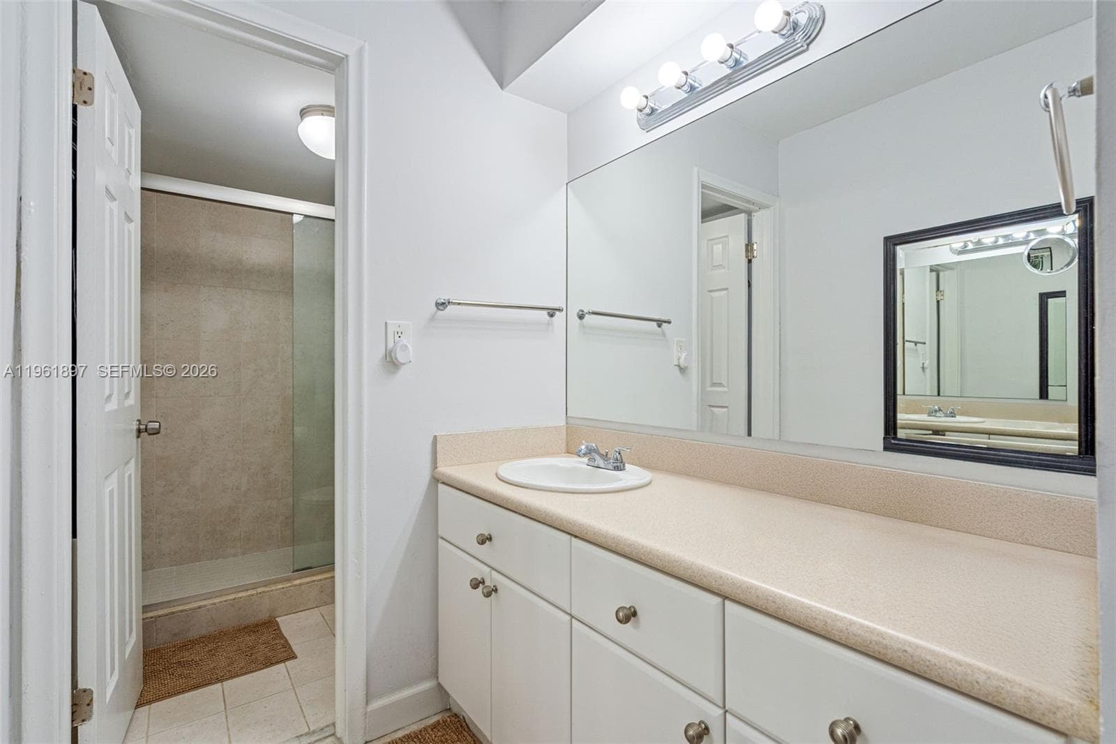 Villa Bay Vistas · #203 in Miami Beach - Photo 26