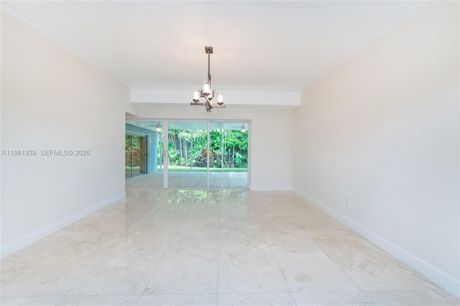 310 Harbor Ct photo 5