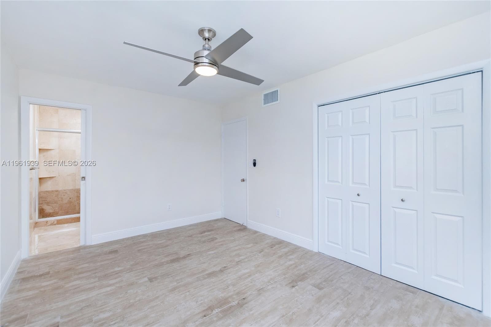 310 Harbor Ct photo 20