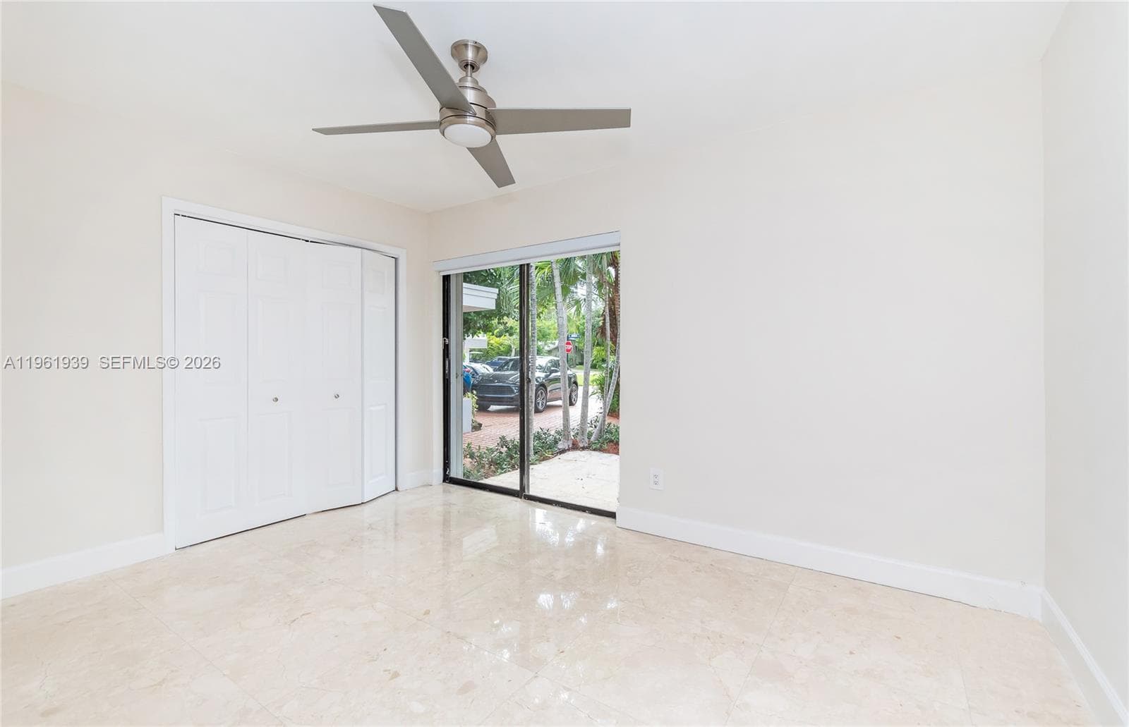 310 Harbor Ct photo 10
