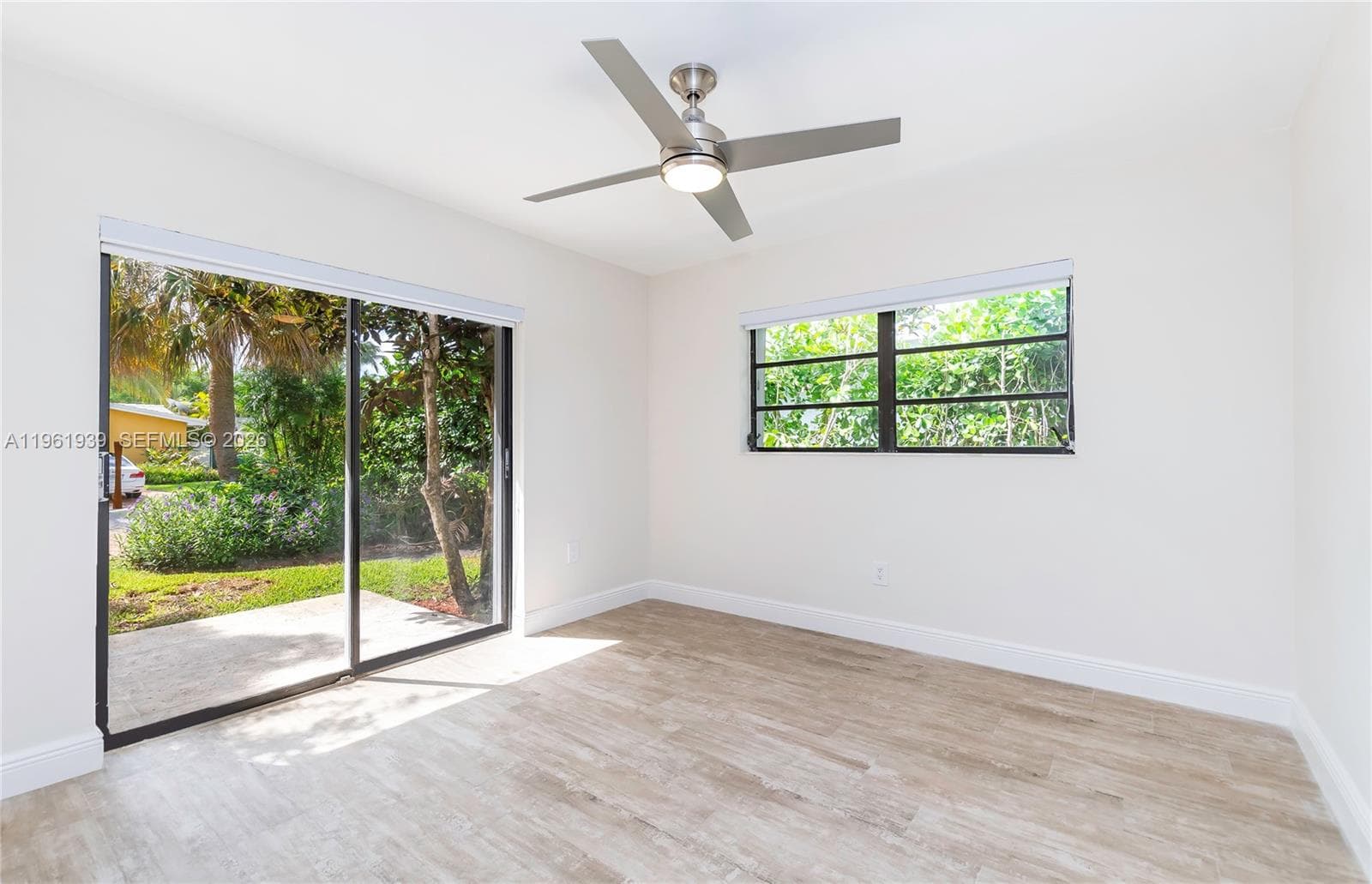 310 Harbor Ct photo 18